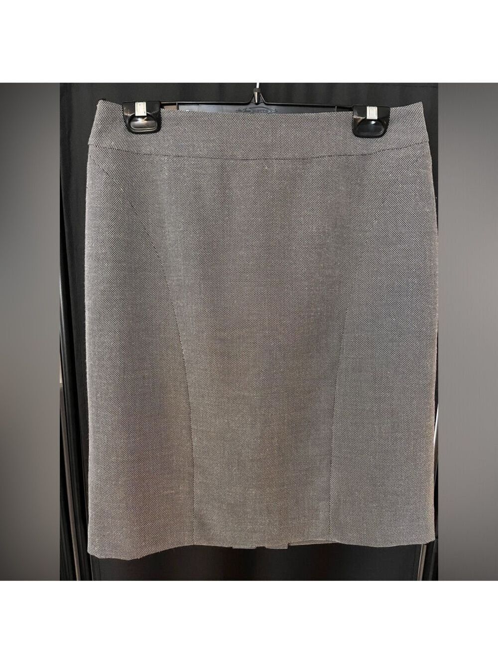 EUC Jones New York Essentials skirt size 6